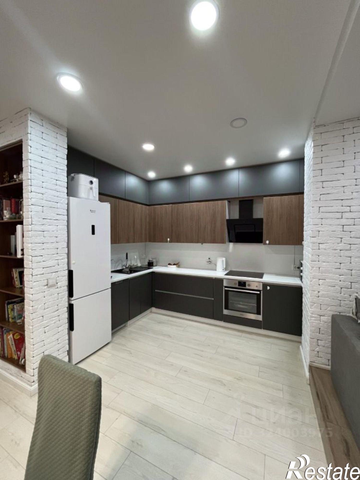 Купить квартиру за 10 500 000 рублей на ул Короленко, 25