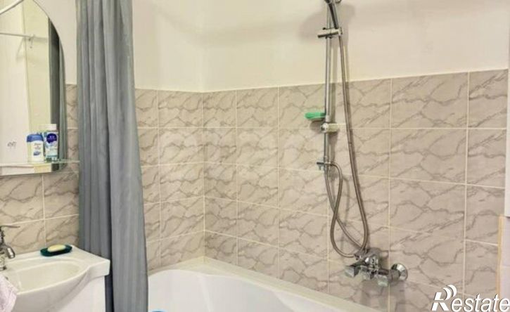 2-комн квартира лётчицы Веры Захаровой улица, 15,  д. 15