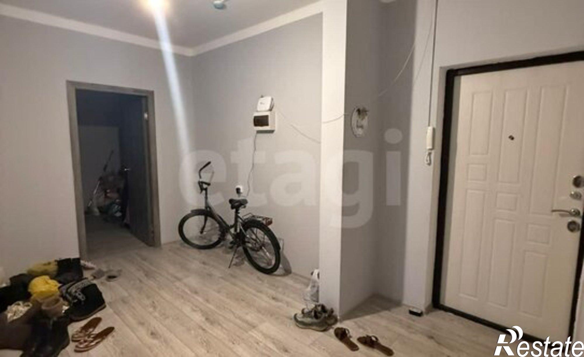 Купить квартиру за 12 000 000 рублей на улица Александра Захарченко, 5