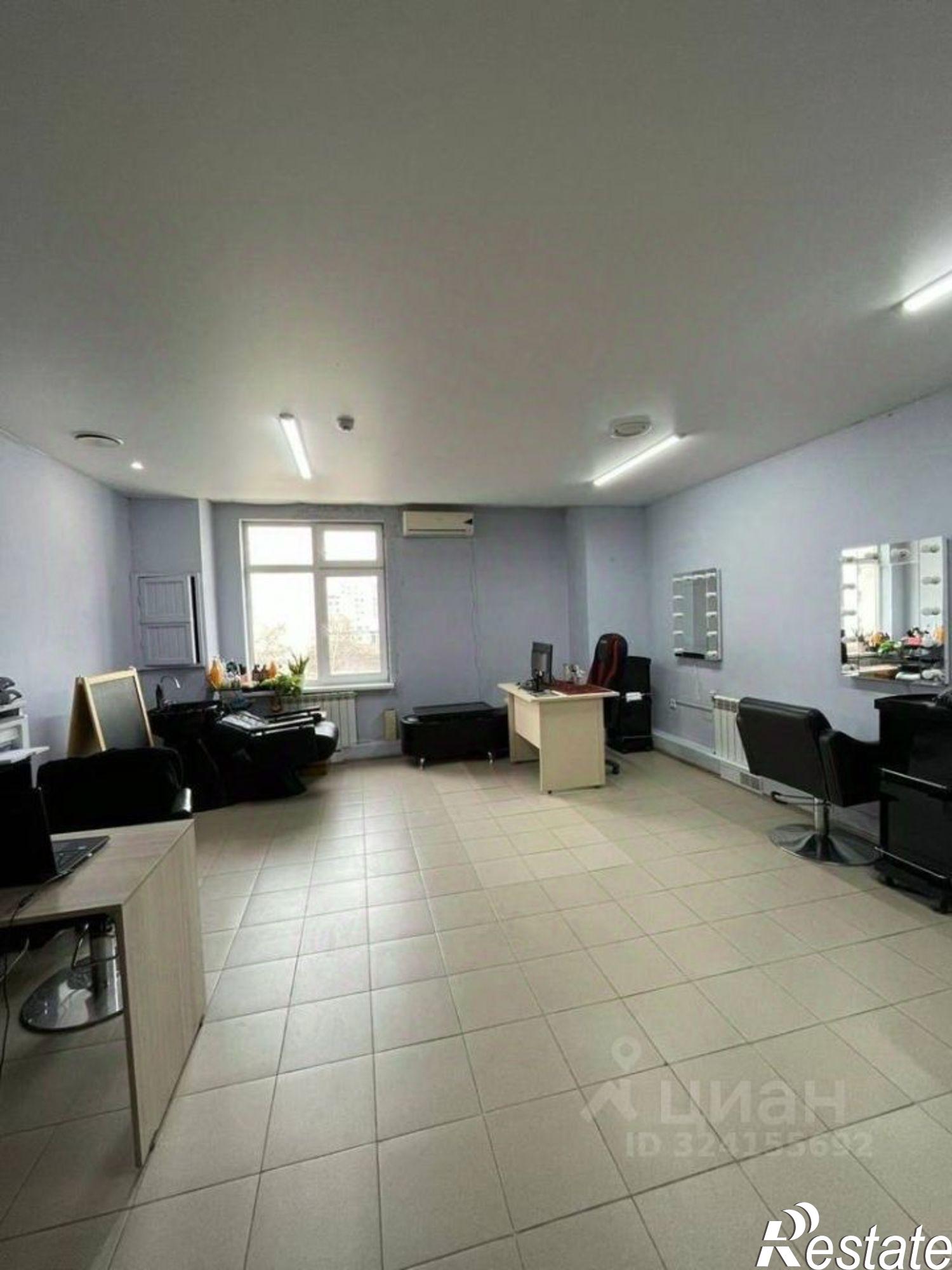 Купить торговое помещение за 5 050 010 рублей на улица Фёдора Попова, 6/2