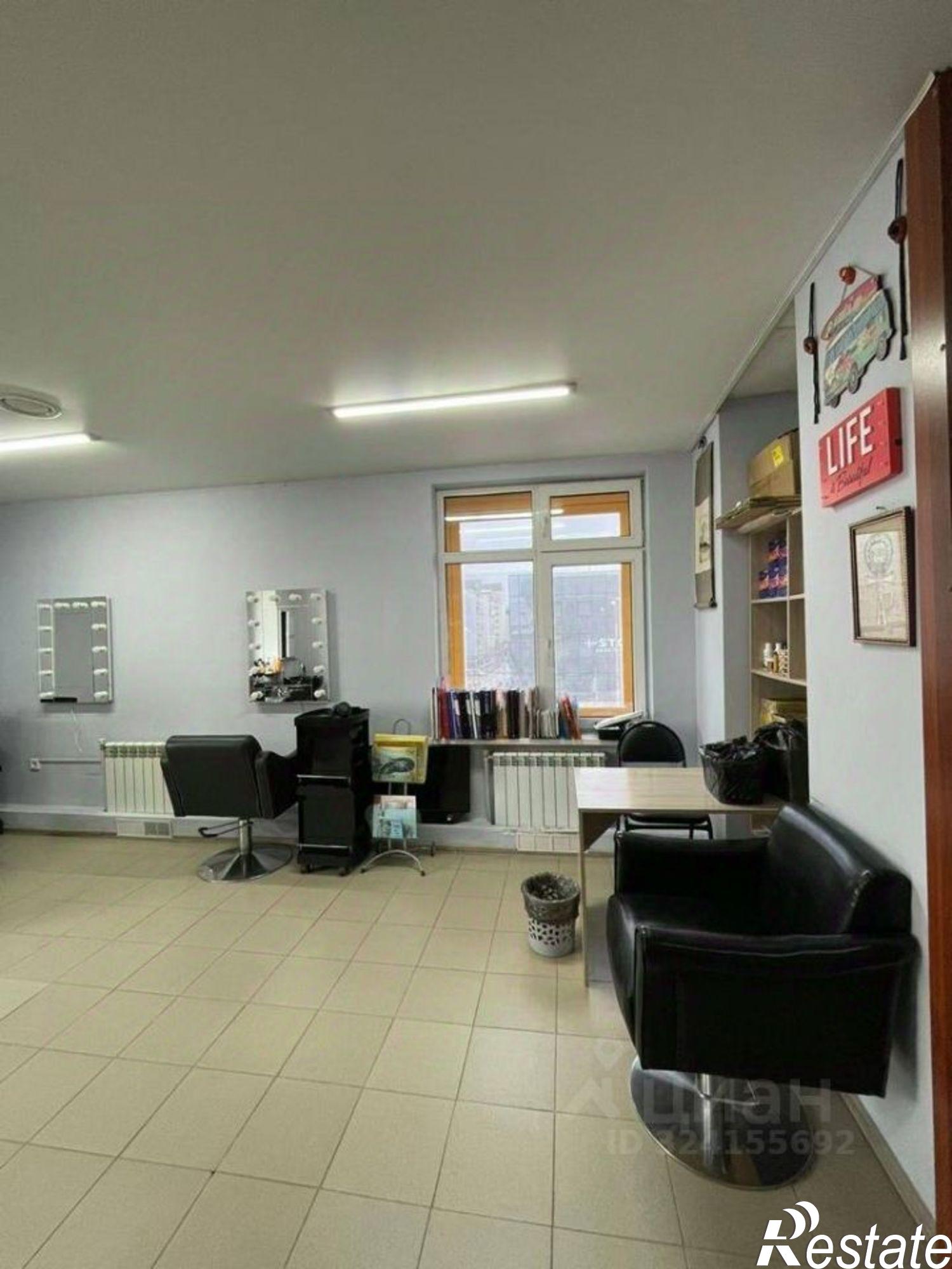 Купить торговое помещение за 5 050 010 рублей на улица Фёдора Попова, 6/2