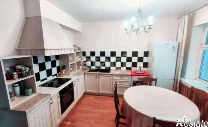 3-комн квартира улица Дзержинского, 34/2,  д. 34/2