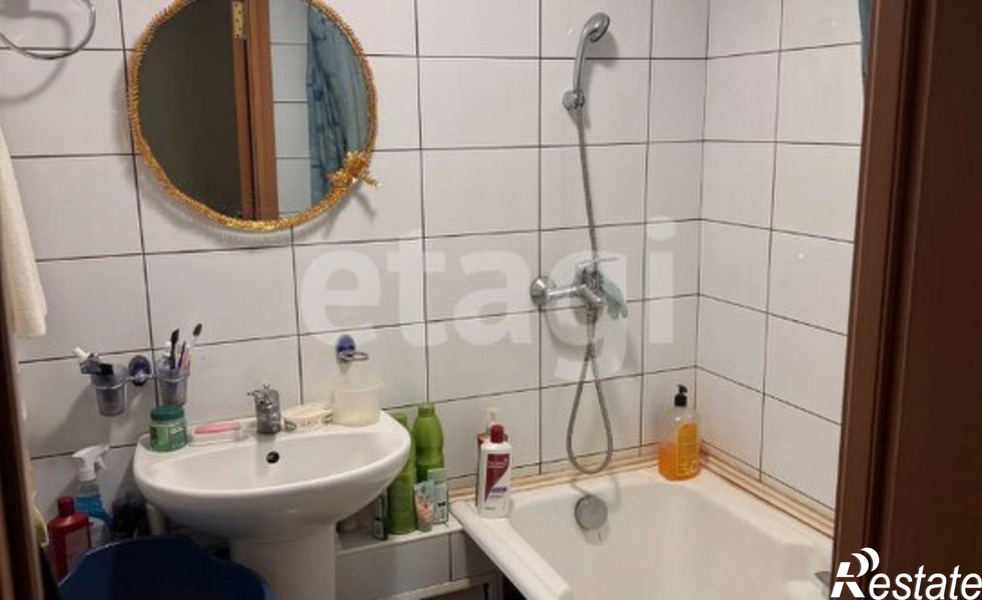 Купить квартиру за 7 500 000 рублей на проспект Михаила Николаева, 40/10