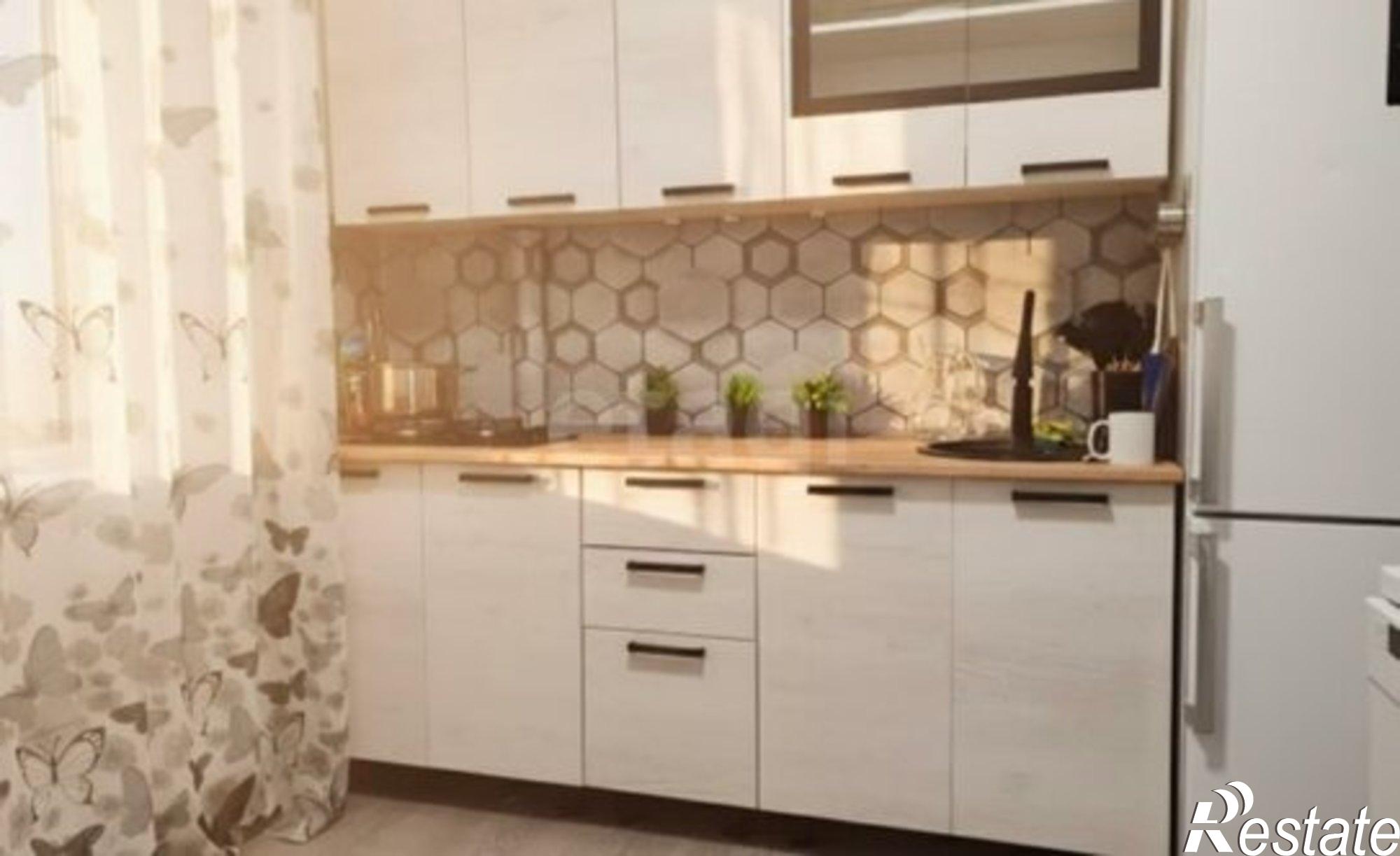 Купить квартиру за 5 700 000 рублей на Республика Саха (Якутия), проспект Михаила Николаева, 40/13