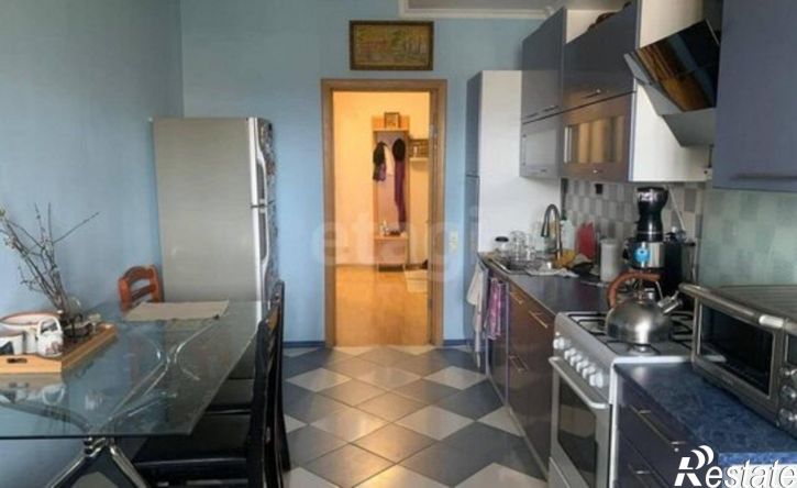 3-комн квартира улица Орджоникидзе, 50,  д. 50