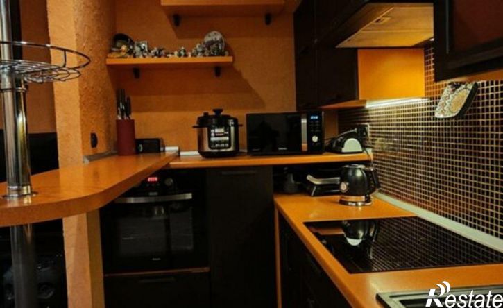 3-комн квартира улица Дзержинского, 57,  д. 57