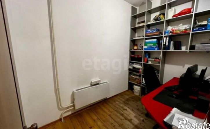 3-комн квартира улица Пояркова, 23,  д. 23