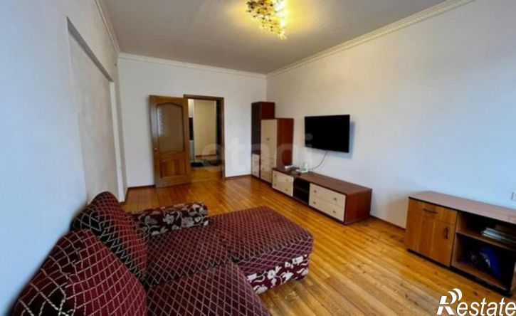 3-комн квартира улица Пояркова, 23,  д. 23