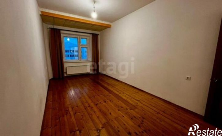 3-комн квартира улица Пояркова, 23,  д. 23