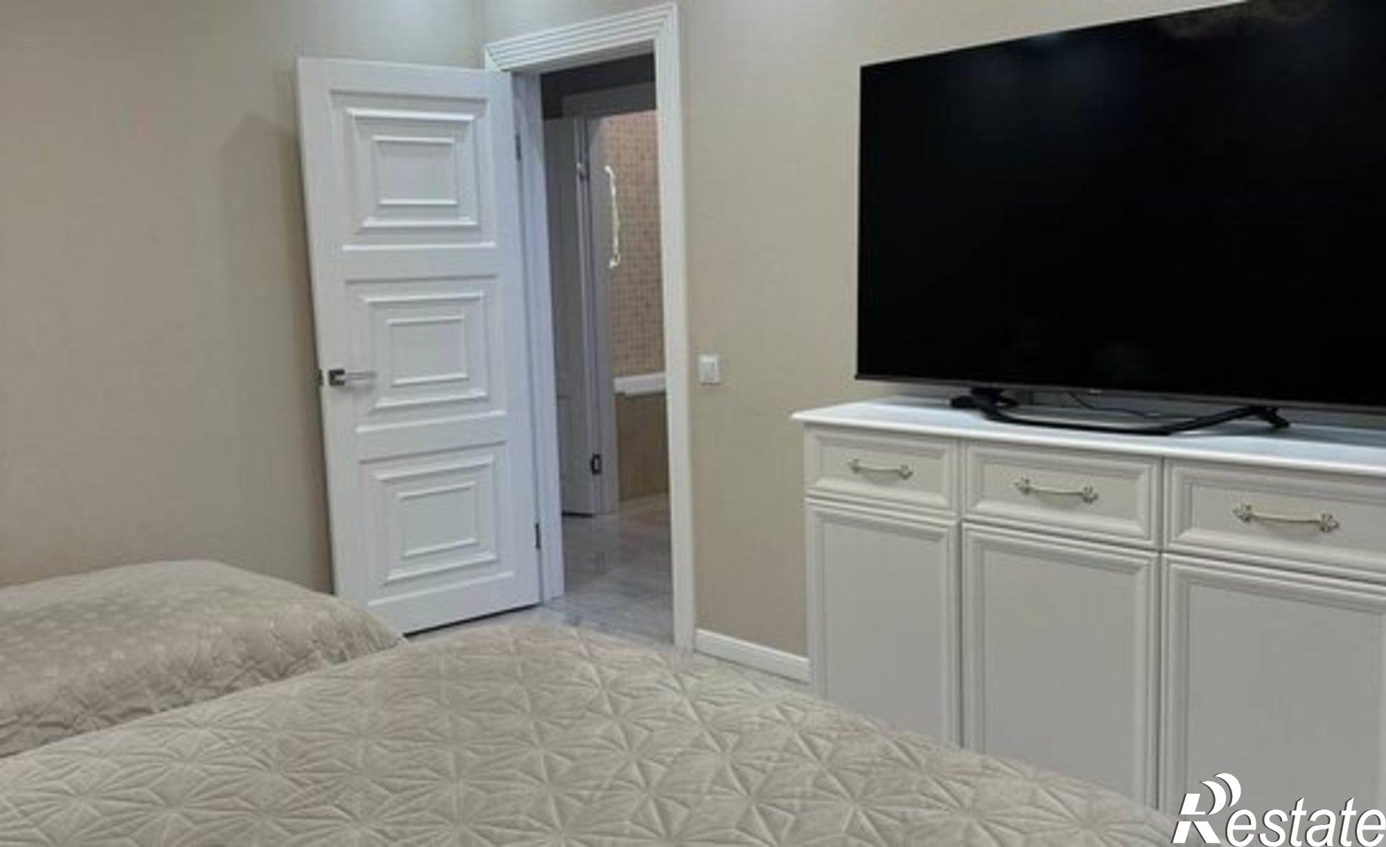 Купить квартиру за 7 650 000 рублей на проспект Михаила Николаева, 13 к2