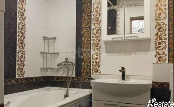 3-комн квартира улица Фёдора Попова, 17/2,  д. 17/2