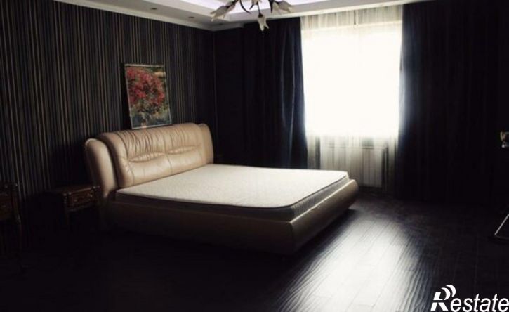 3-комн квартира улица Чехова, 35,  д. 35