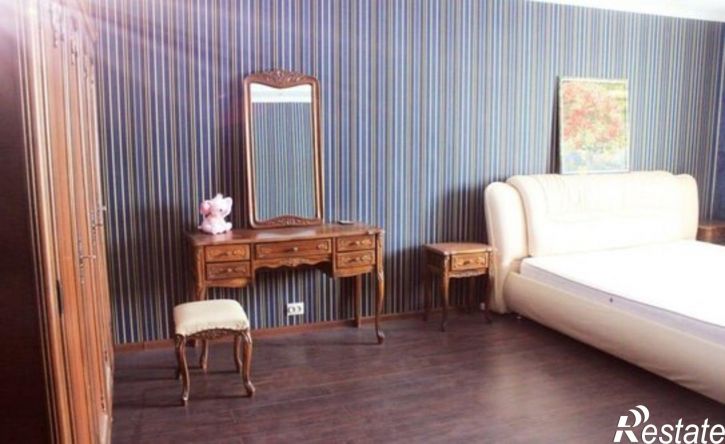 3-комн квартира улица Чехова, 35,  д. 35