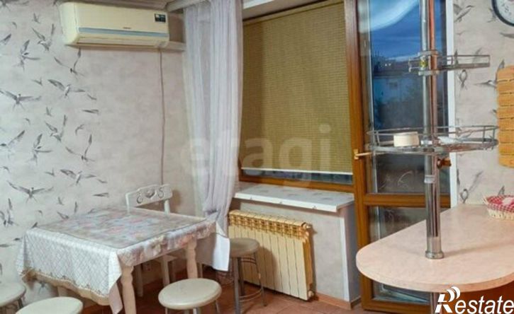 4-комн квартира улица Дзержинского, 9,  д. 9