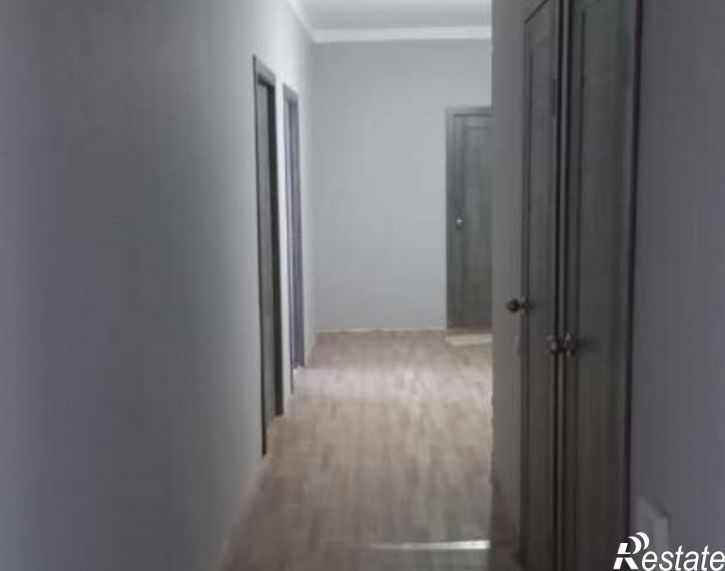 4-комн квартира улица лётчицы Веры Захаровой, 15,  д. 15