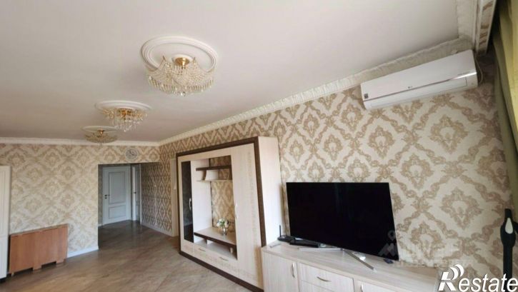 4-комн квартира улица Дзержинского, 34/2,  д. 34/2