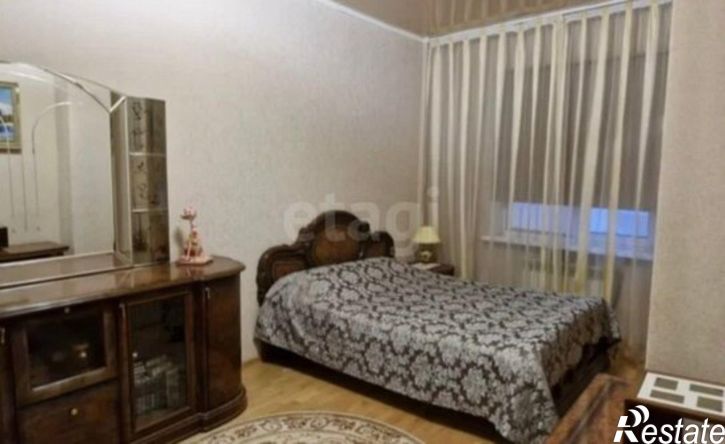 3-комн квартира ул Ларионова, 8,  д. 8