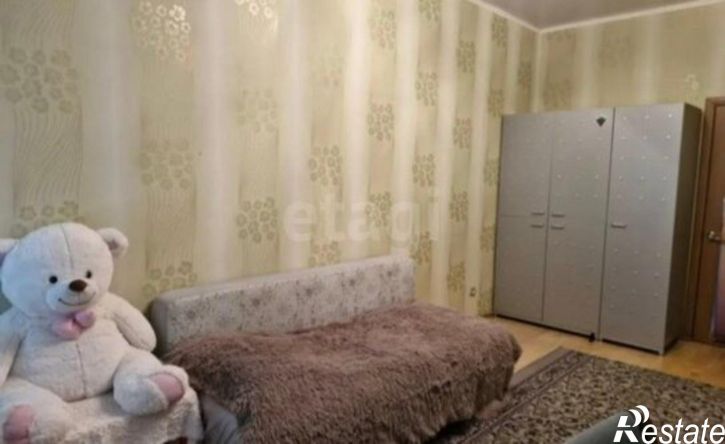 3-комн квартира ул Ларионова, 8,  д. 8