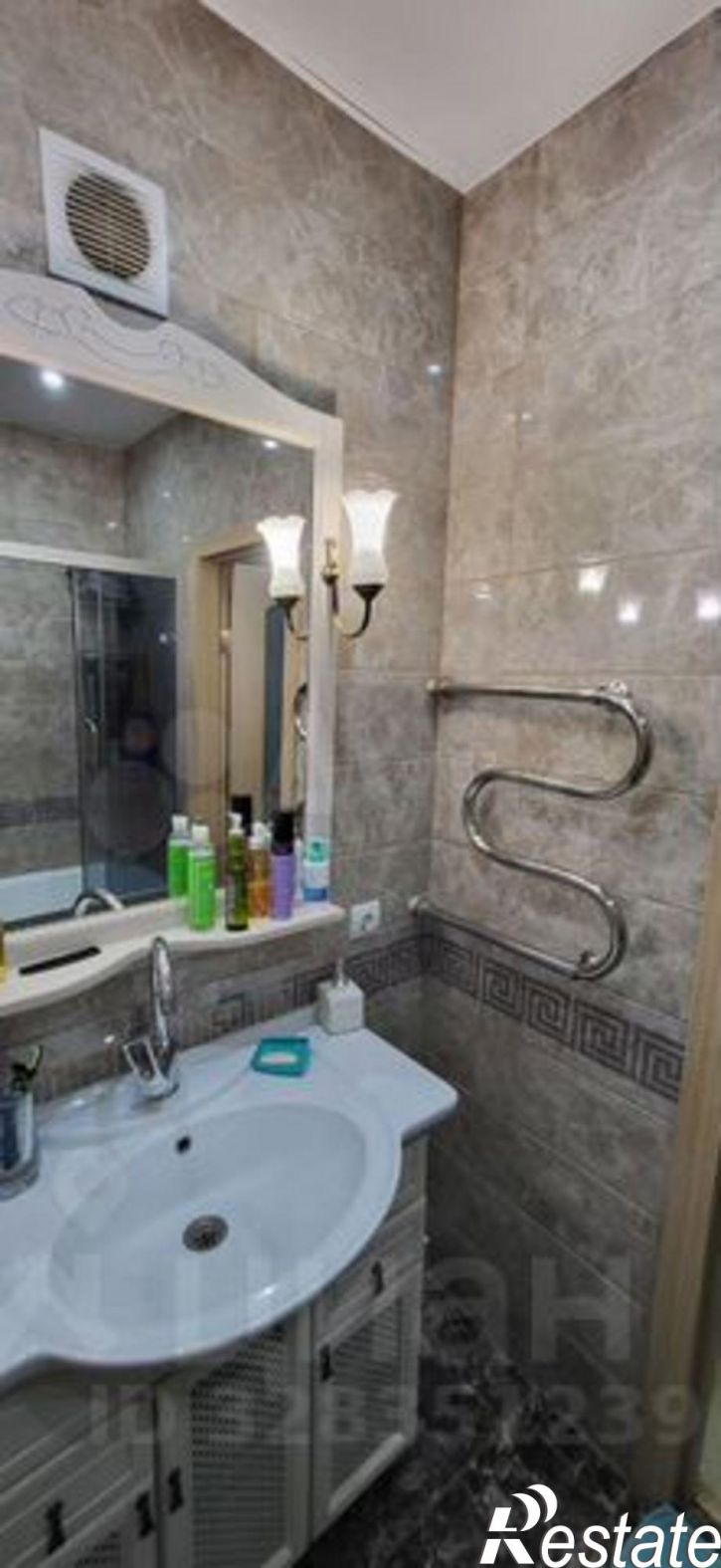 2-комн квартира улица Пояркова, 19,  д. 19