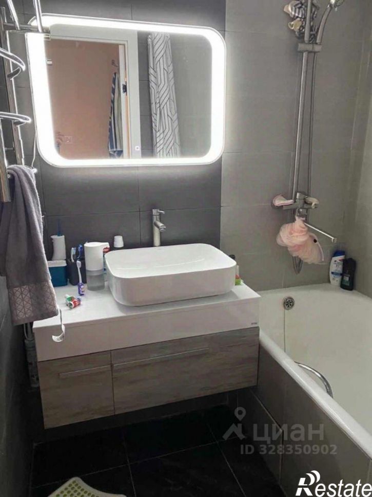 3-комн квартира ул Петровского, 32/2,  д. 32/2