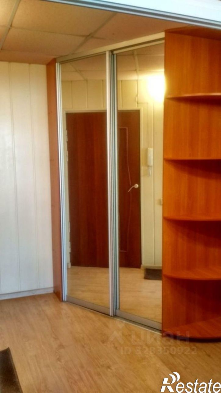 3-комн квартира ул Кальвица, 9/2,  д. 9/2