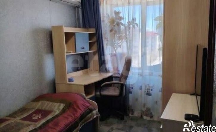 4-комн квартира ул Дзержинского, 15,  д. 15