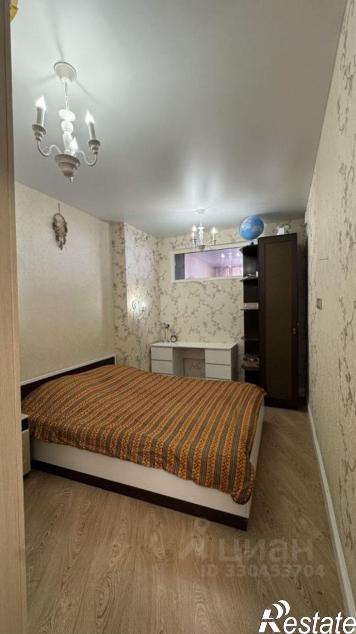 2-комн квартира улица Короленко, 25,  д. 25