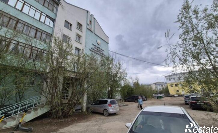 3-комн квартира улица Дзержинского, 12/1,  д. 12/1