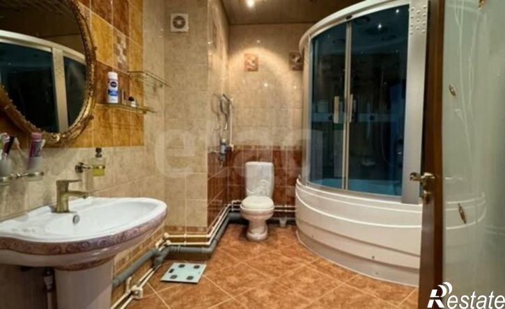 3-комн квартира улица Петровского, 10/4,  д. 10/4