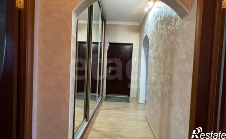 3-комн квартира улица Петровского, 10/4,  д. 10/4