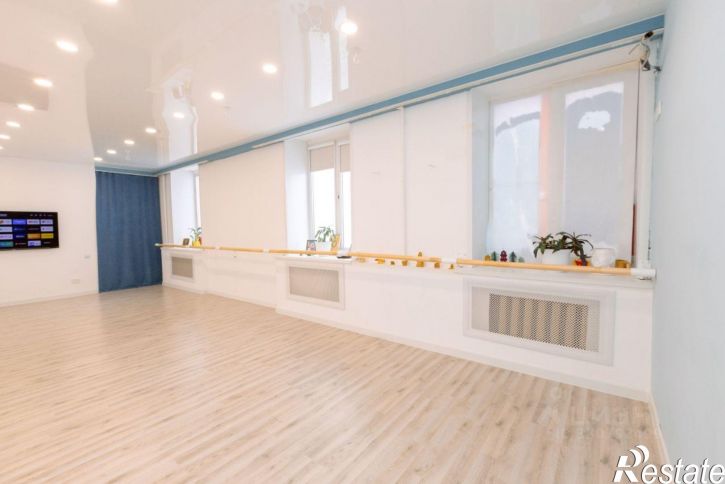 4-комн квартира ул Дзержинского, 1,  д. 1
