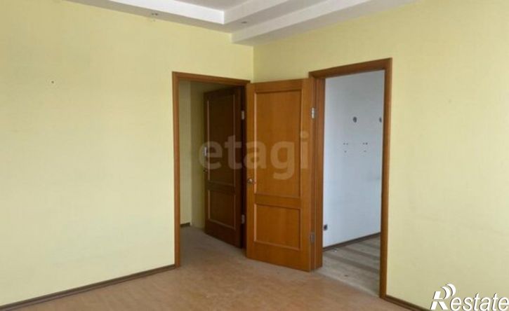 4-комн квартира улица Пояркова, 8/1,  д. 8/1