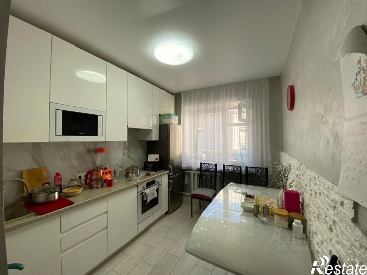 3-комн квартира улица Дзержинского, 70/1,  д. 70/1