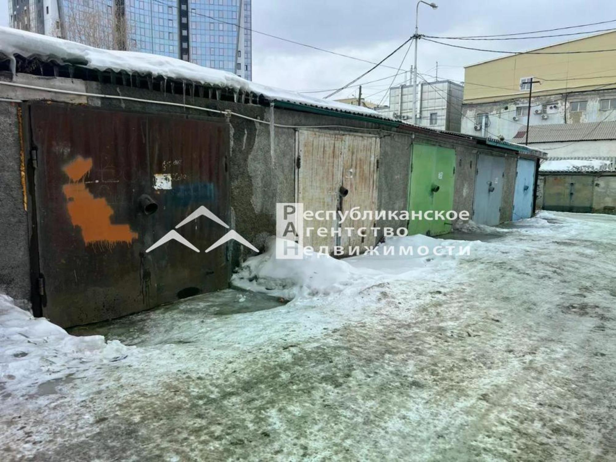 Купить гараж, место в паркинге за 2 000 000 рублей на Курашова