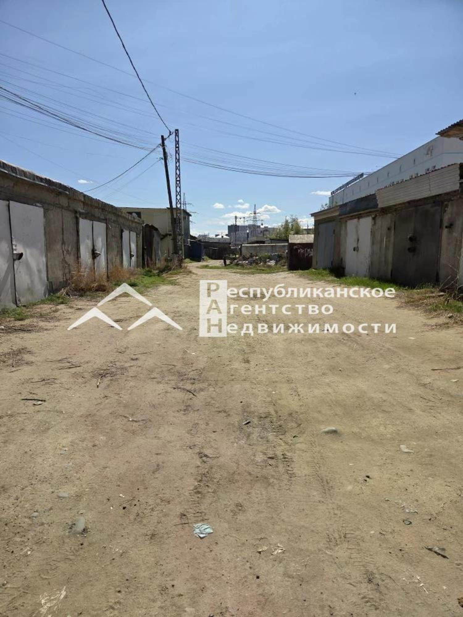Купить гараж, место в паркинге за 3 000 000 рублей на Петра Алексеева, 83/18