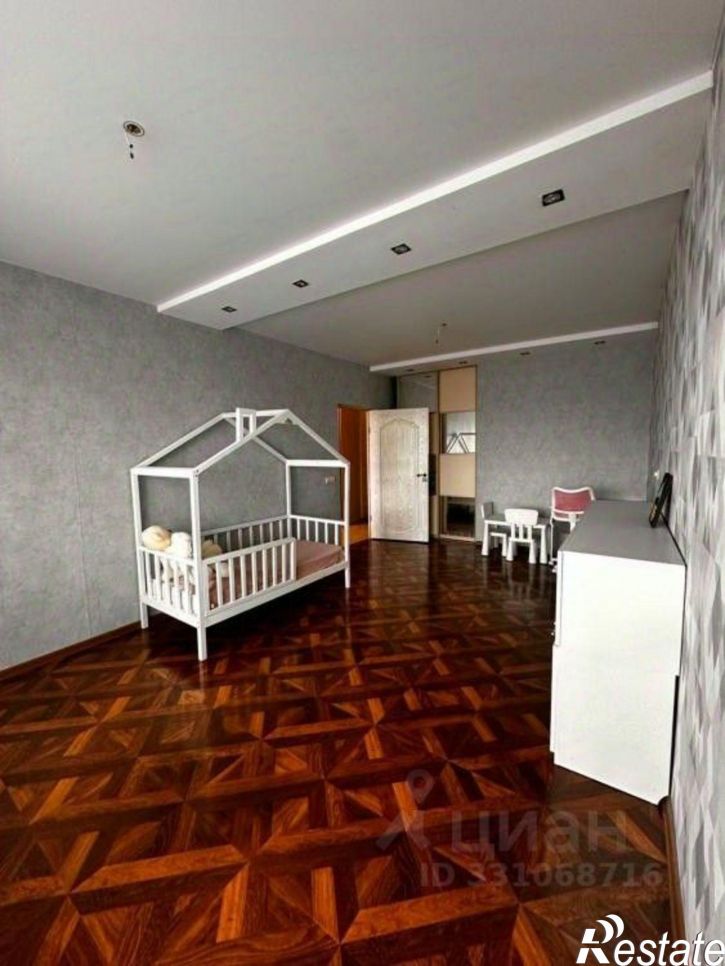 2-комн квартира улица Дзержинского, 34/2,  д. 34/2