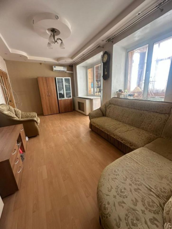 3-комн квартира Дзержинского, 28