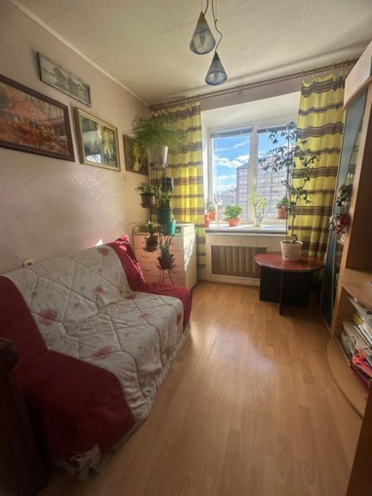 3-комн квартира Дзержинского, 28