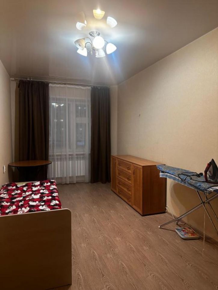 3-комн квартира 202-й микрорайон, 16