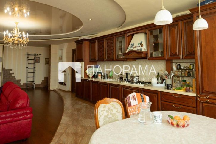 3-комн квартира Чехова, 35