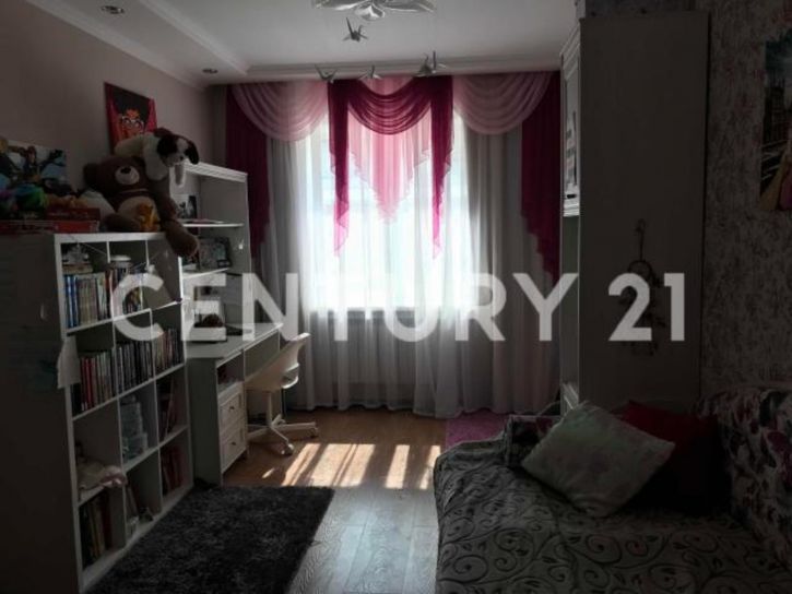 3-комн квартира 202-й микрорайон
