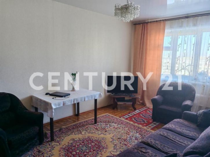 3-комн квартира 202-й микрорайон, 16