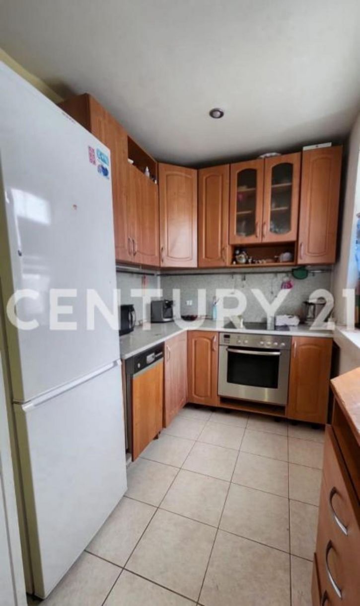 3-комн квартира Дзержинского, 22
