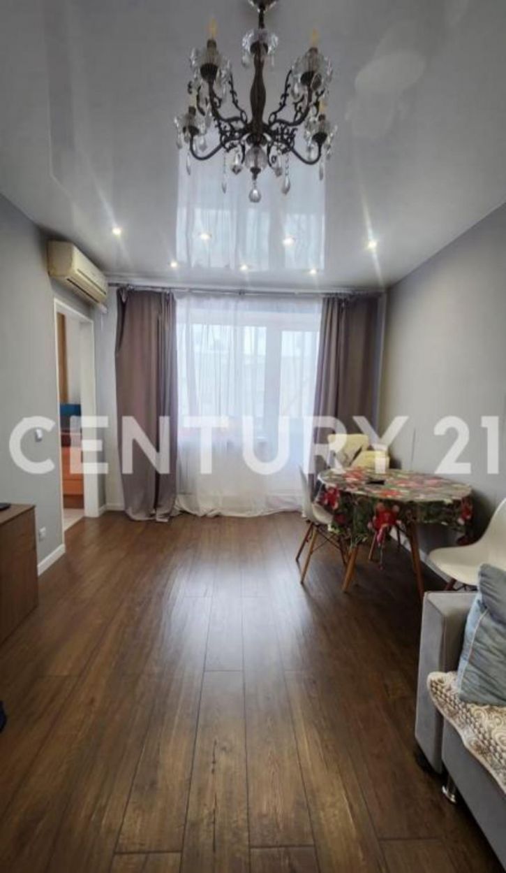 3-комн квартира Дзержинского, 22