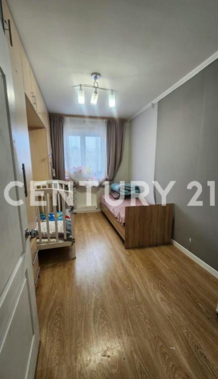 3-комн квартира Дзержинского, 22