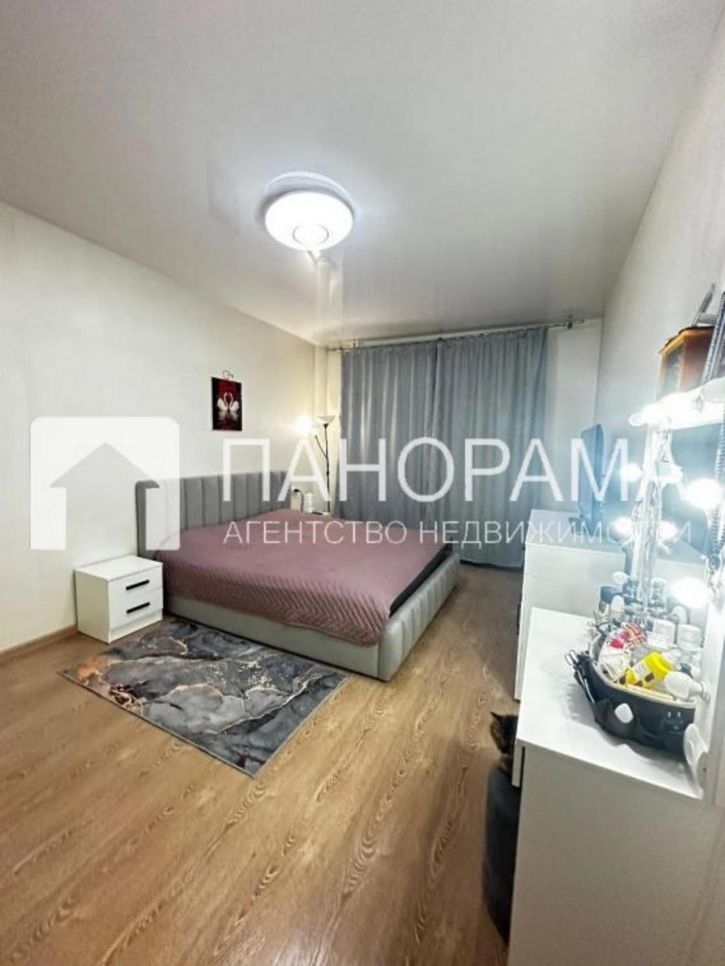 3-комн квартира 202-й микрорайон, 16