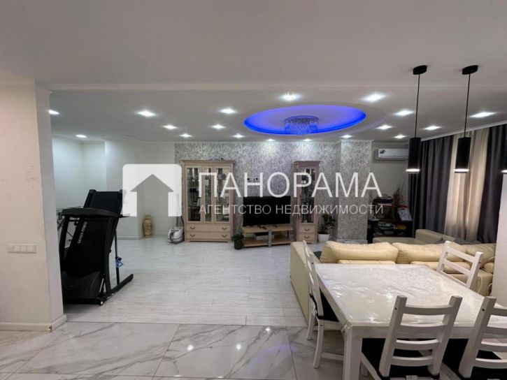 2-комн квартира Ларионова, 16