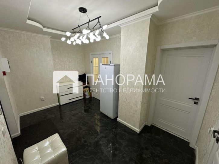 2-комн квартира Ларионова, 16