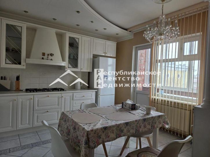 4-комн квартира Аммосова, 4/3
