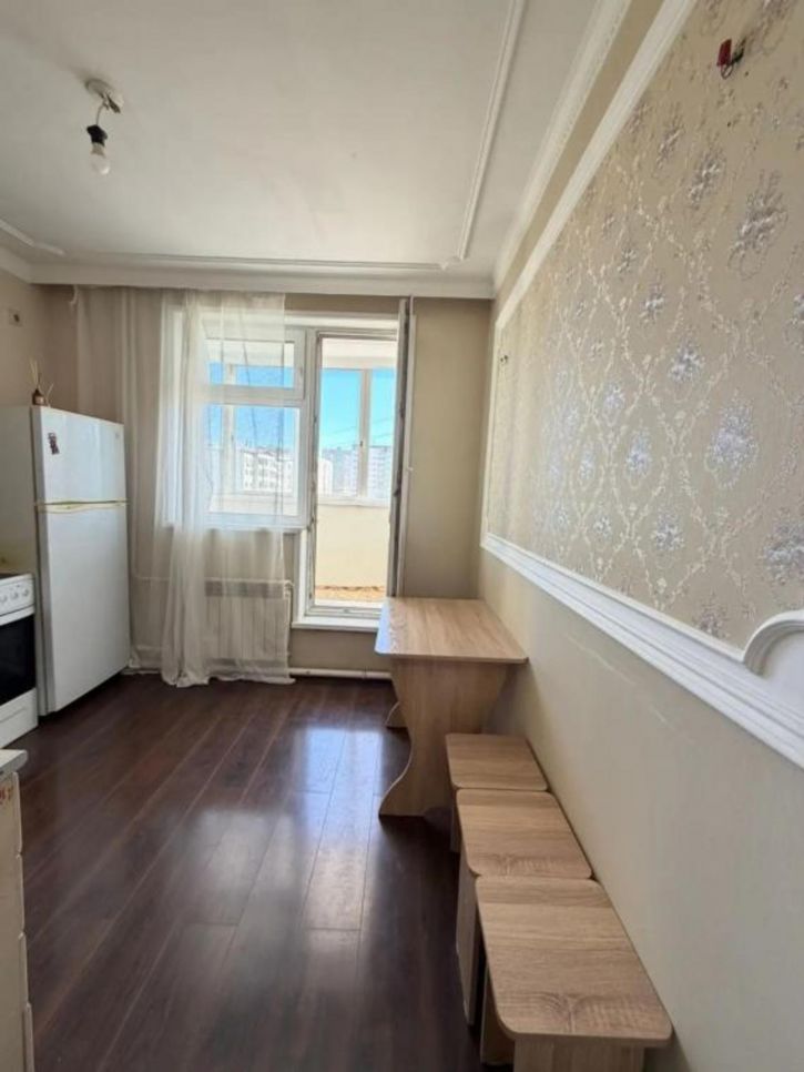 1-комн квартира Петровского, 38